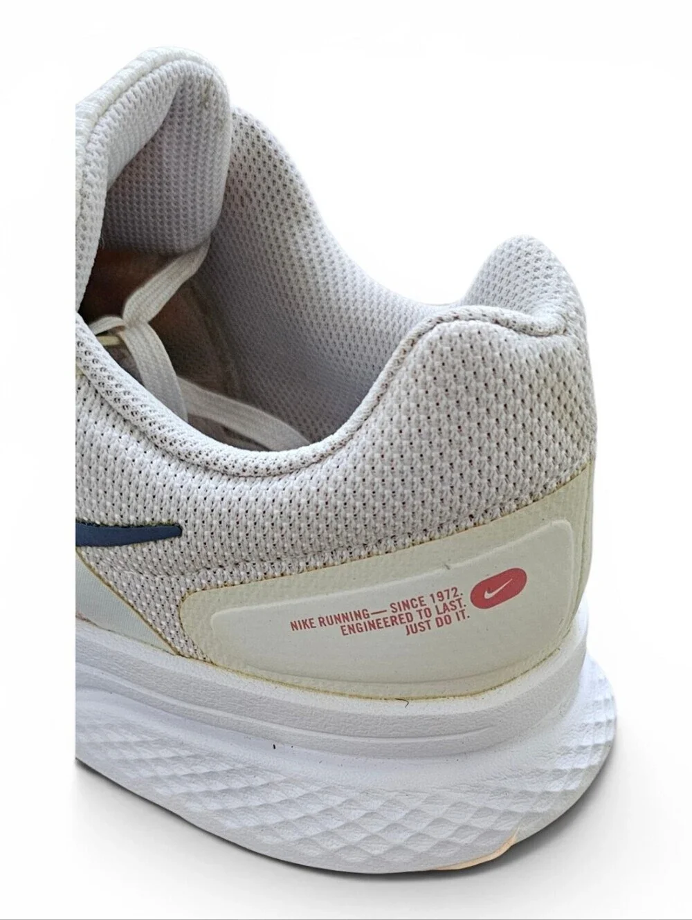Nike Run Swift 2 Women’s Running Shoes White Pink Size 10